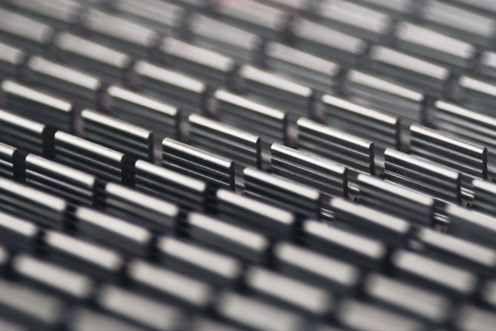 Nickel bar